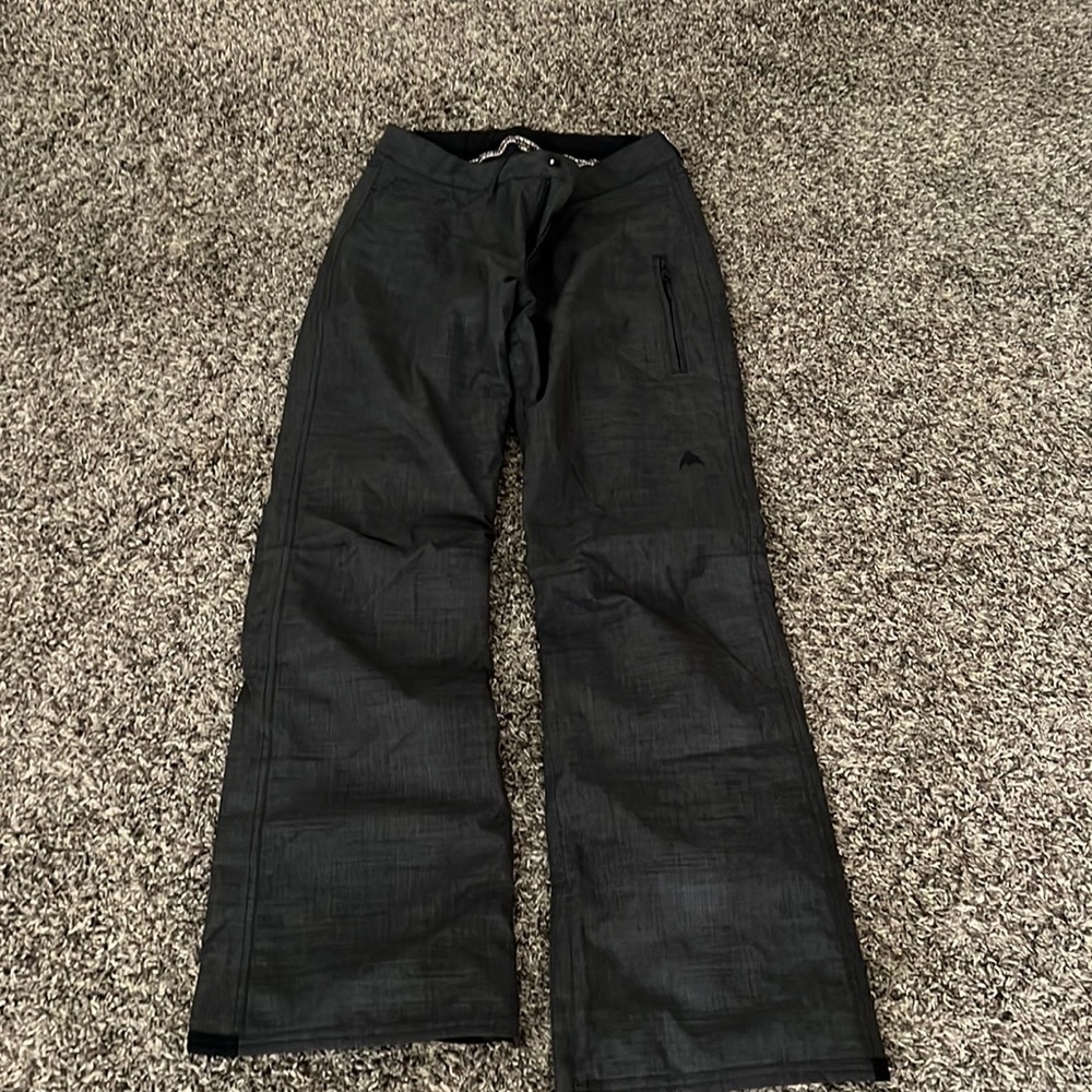 Women’s Burton ski/snowboard pants.